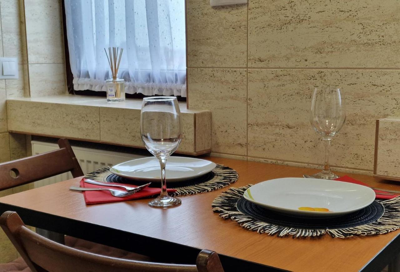 Laroka House Arty And Cosy Studio Universitate Center บูคาเรสต์ ภายนอก รูปภาพ