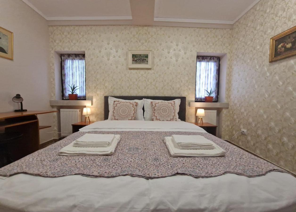 Laroka House Arty And Cosy Studio Universitate Center บูคาเรสต์ ภายนอก รูปภาพ