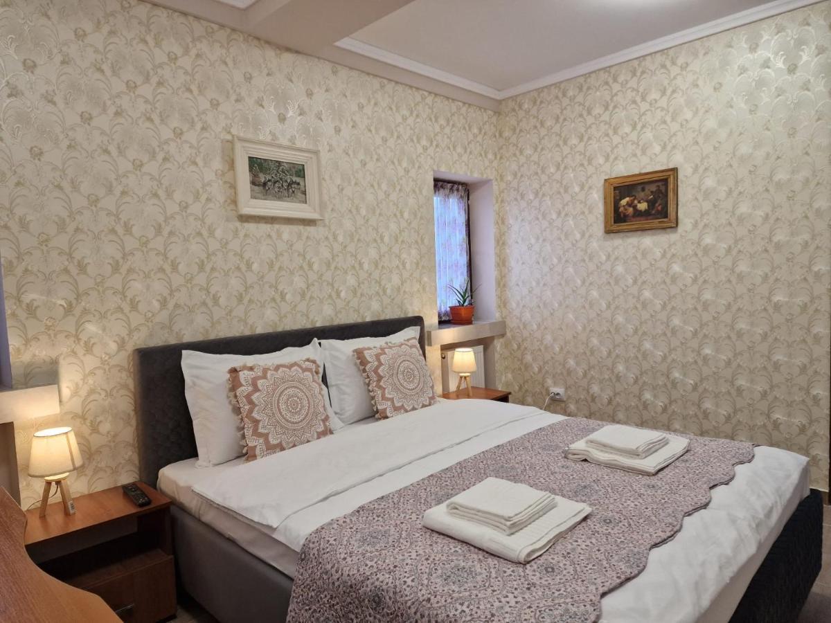 Laroka House Arty And Cosy Studio Universitate Center บูคาเรสต์ ภายนอก รูปภาพ